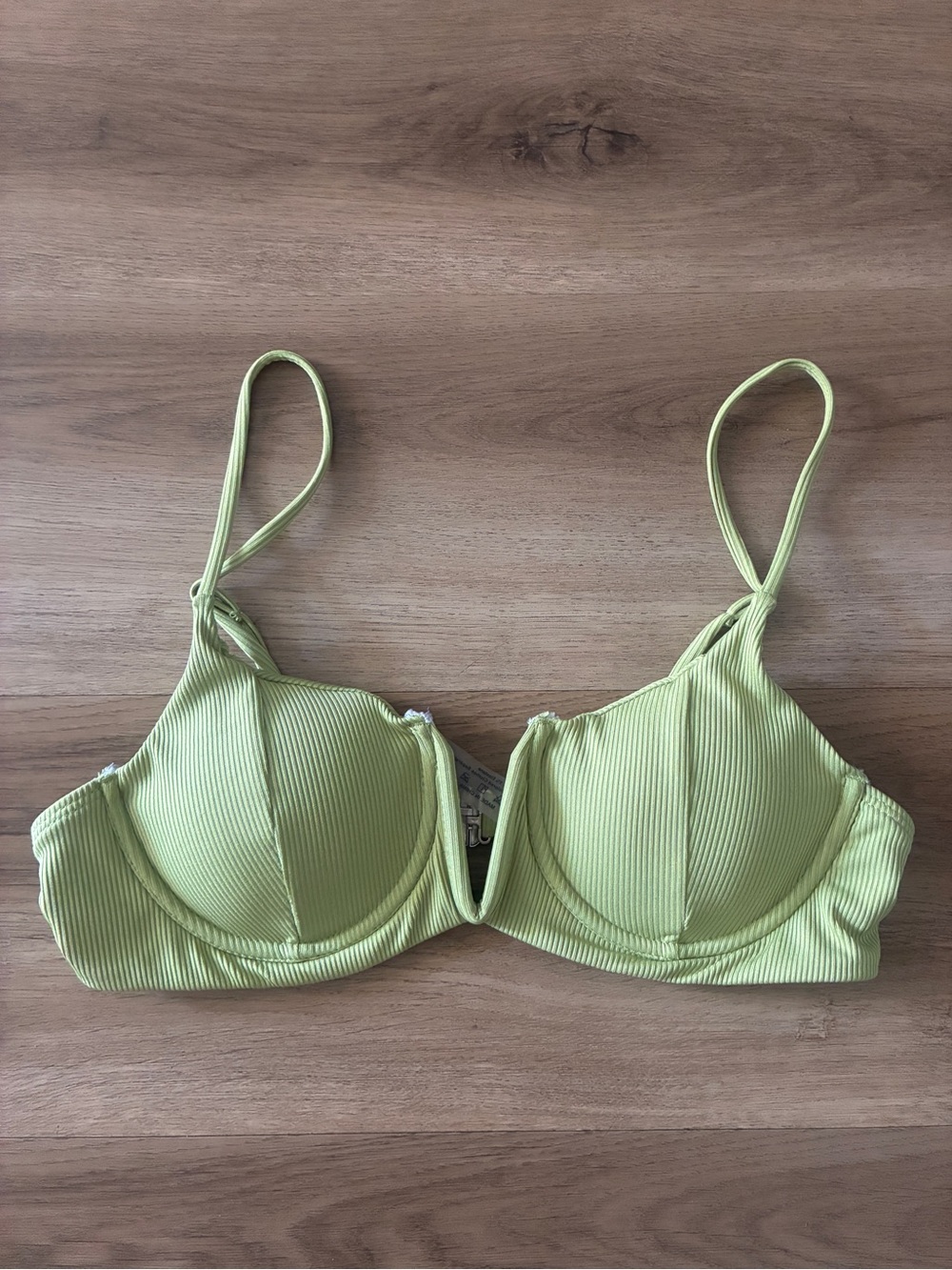 Green Ribbed Underwire Bikini Top Size Medium Adjustable Straps Swimwear